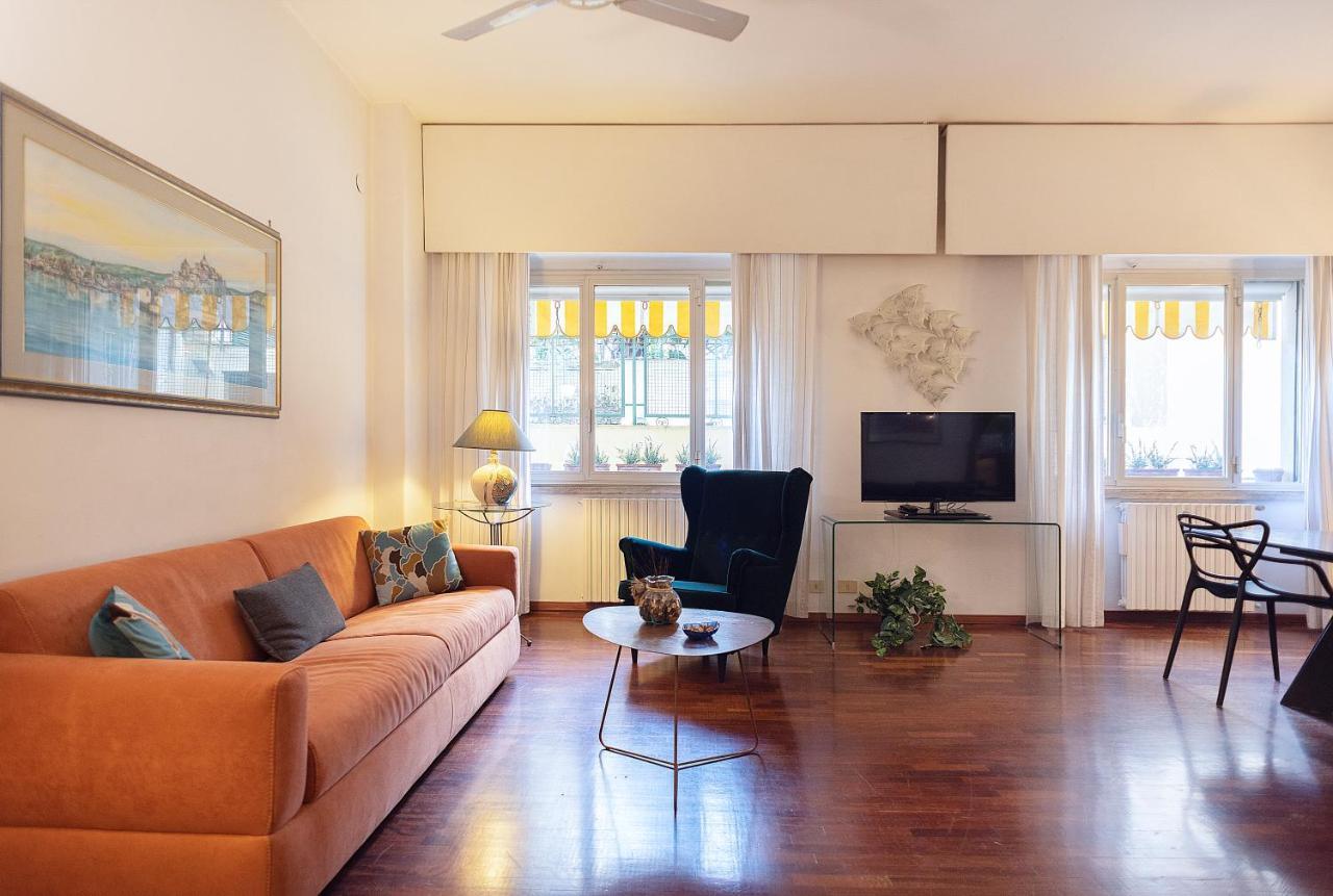 La Floridea Apartment Napoli Bagian luar foto