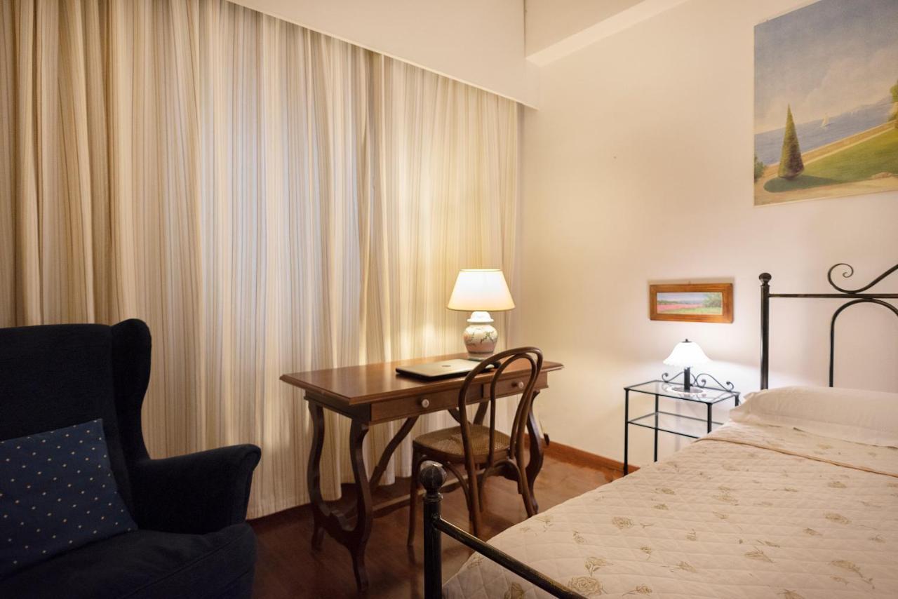 La Floridea Apartment Napoli Bagian luar foto