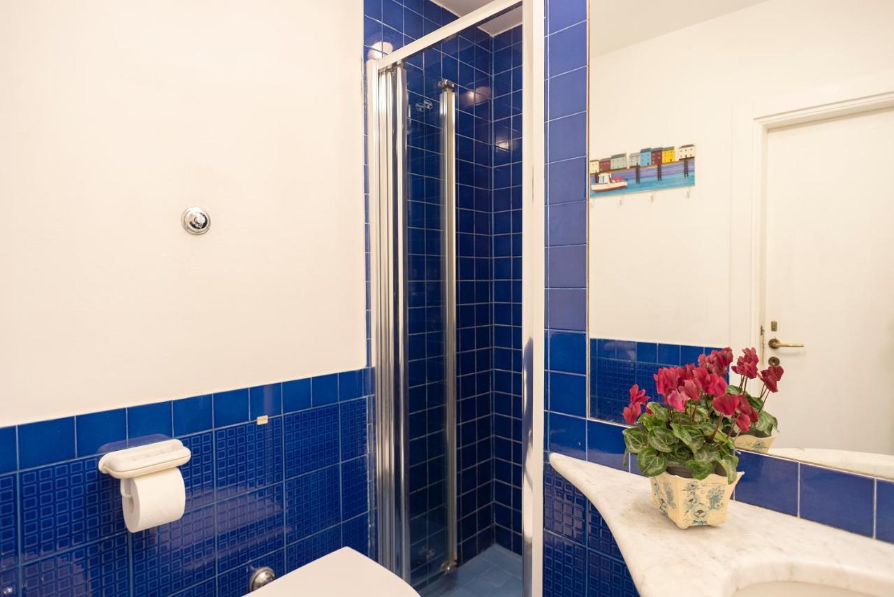 La Floridea Apartment Napoli Bagian luar foto