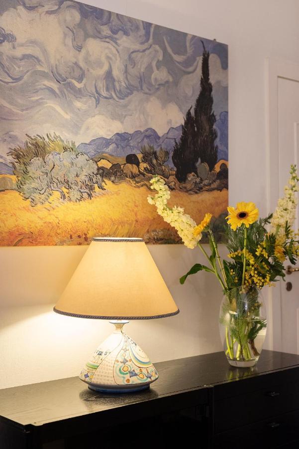La Floridea Apartment Napoli Bagian luar foto