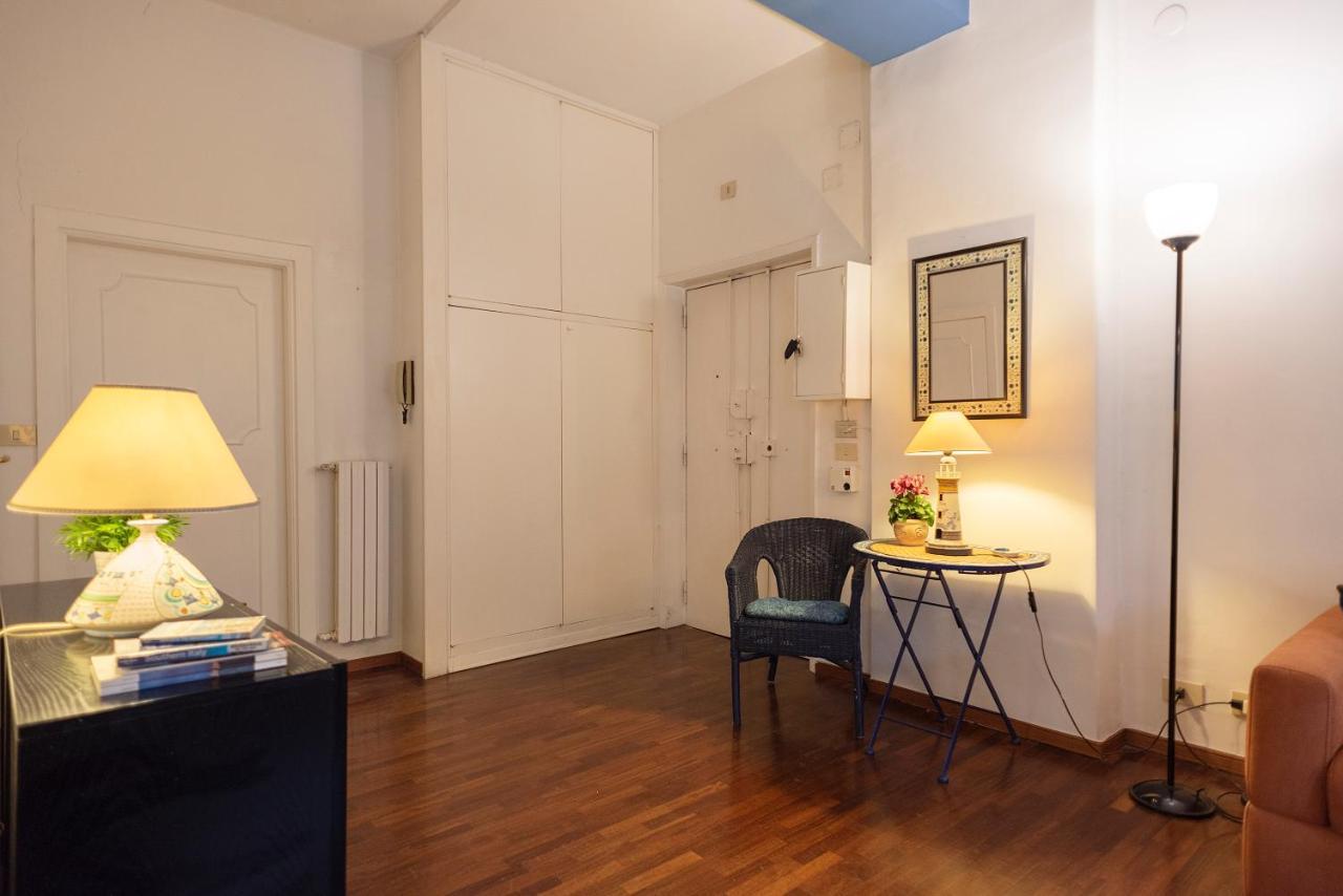 La Floridea Apartment Napoli Bagian luar foto