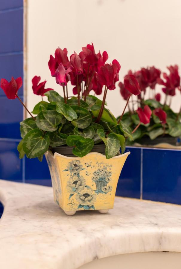 La Floridea Apartment Napoli Bagian luar foto