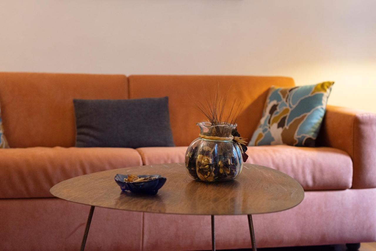 La Floridea Apartment Napoli Bagian luar foto